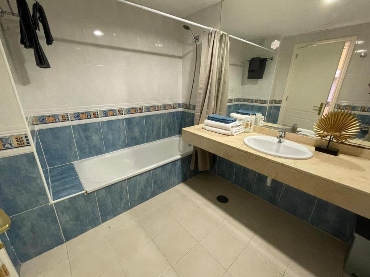 Casa Cayenne - Stylish With Ocean/dune View Corralejo